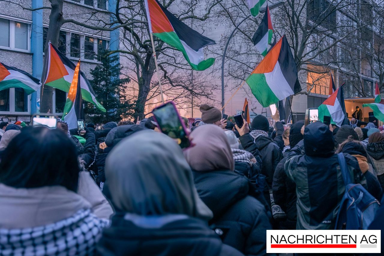 Hamburg woman condemned: swastika and Hamas symbols on the net!